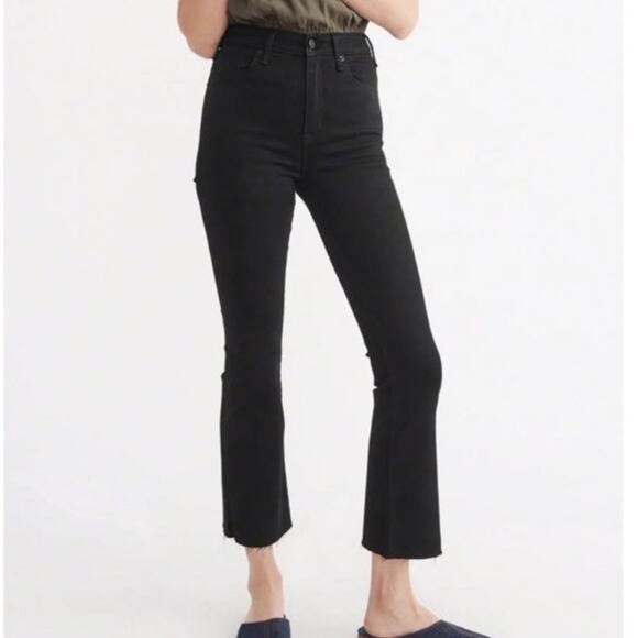 ABERCROMBIE AF Simone High Rise Black Ankle Kick Flare Raw Hem Denim Jeans 28 6 - Picture 1 of 8